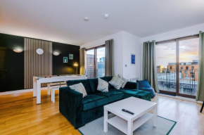Sleeps 8, Duplex Apartment, Pool Table, Balcony X2, Long Term Disc, Perfect For Groups